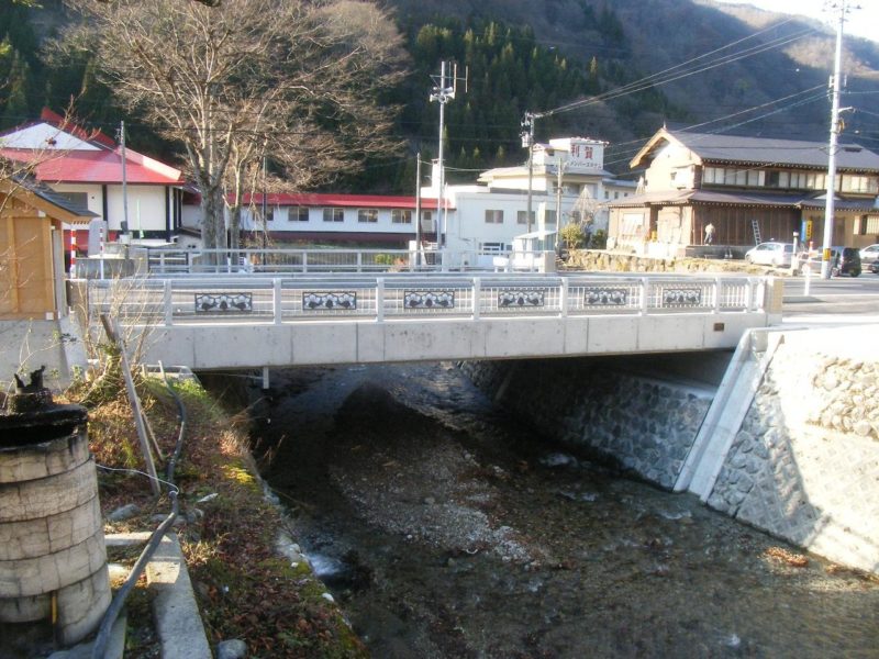 利賀河合線地方特定道路（平和橋）上部工工事