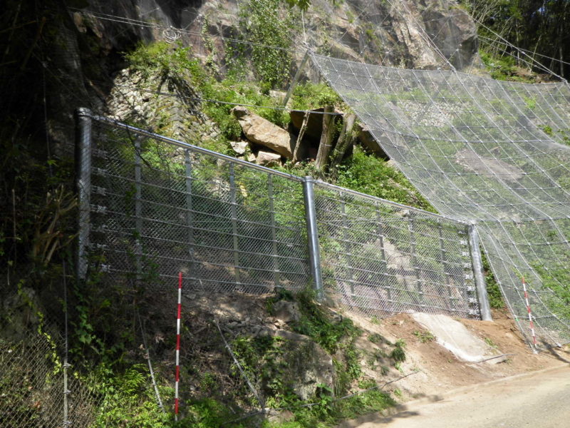 日之影宇目線川之詰地区落石防護柵設置工事