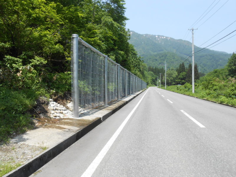 県道長者原下新田線雪崩防護柵設置工事