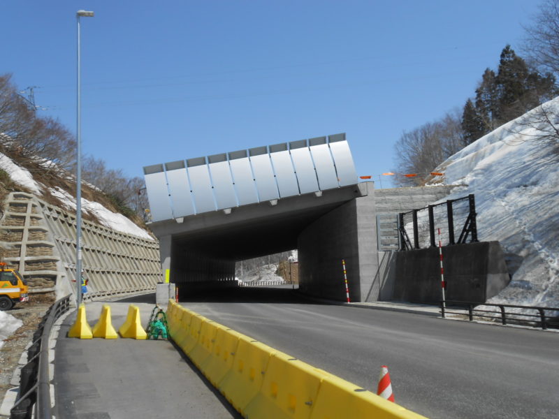 国道１１２号とりや沢地区防雪工事