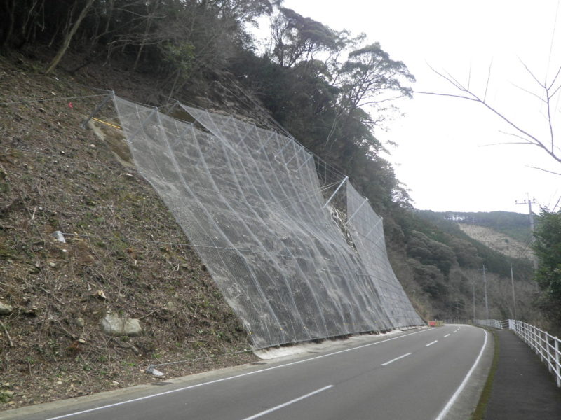 県道尾鈴川南停車場線下切工区落石対策工事